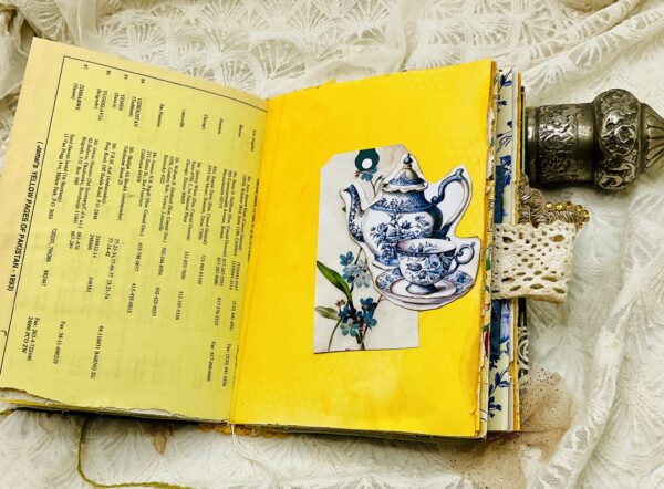 Chinoiserie-Inspired Junk Journal – Vintage Elegance with Floral Charm Hardcover Trinketz 7