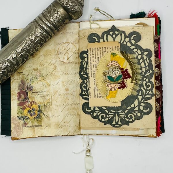 vintage style grungy notebooks Journals Trinketz 4