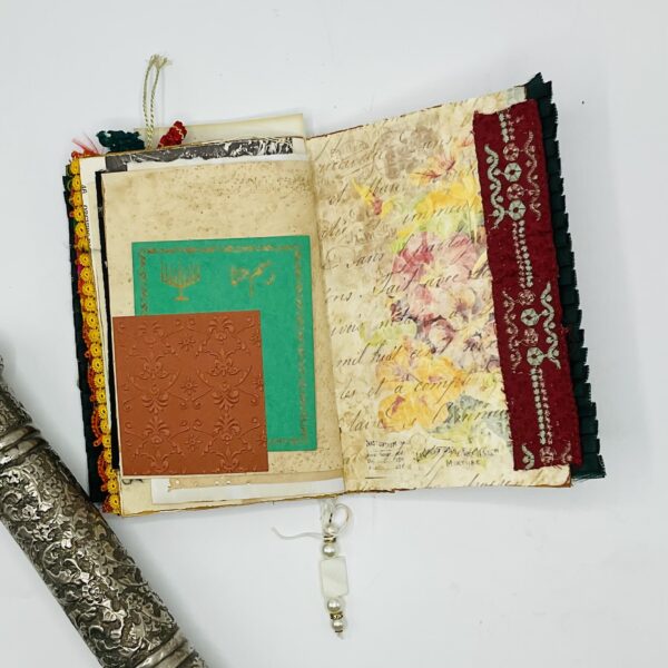 vintage style grungy notebooks Journals Trinketz 11